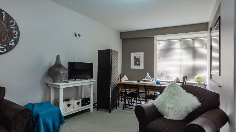 2 Bedroom Property for Sale in Humewood Eastern Cape